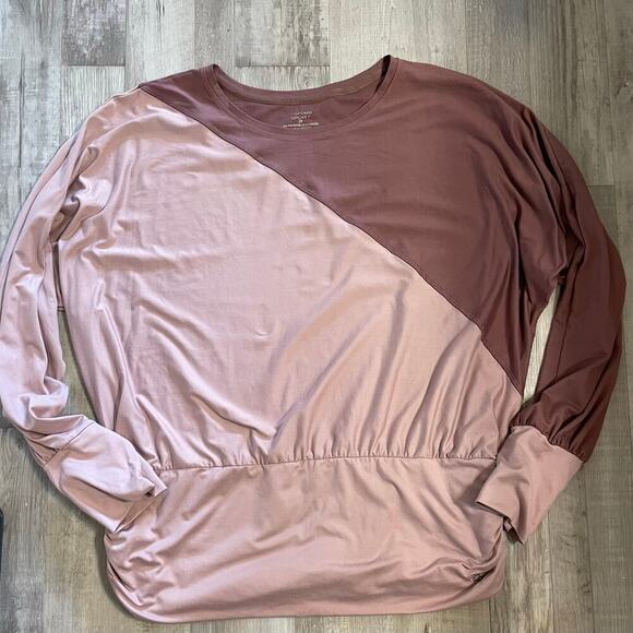 Athletic Top Long Sleeve Crewneck By Tahari SportIn Purple, Size 2XL - Picture 4 of 10